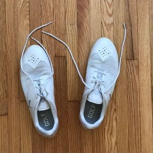 White golf shoes